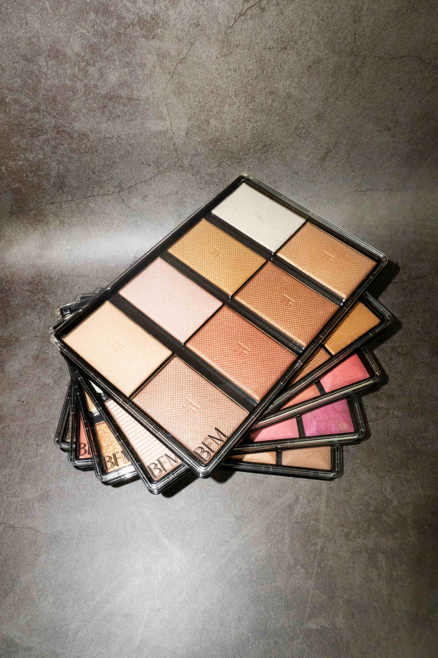 Single-Sided Magnetic Palette