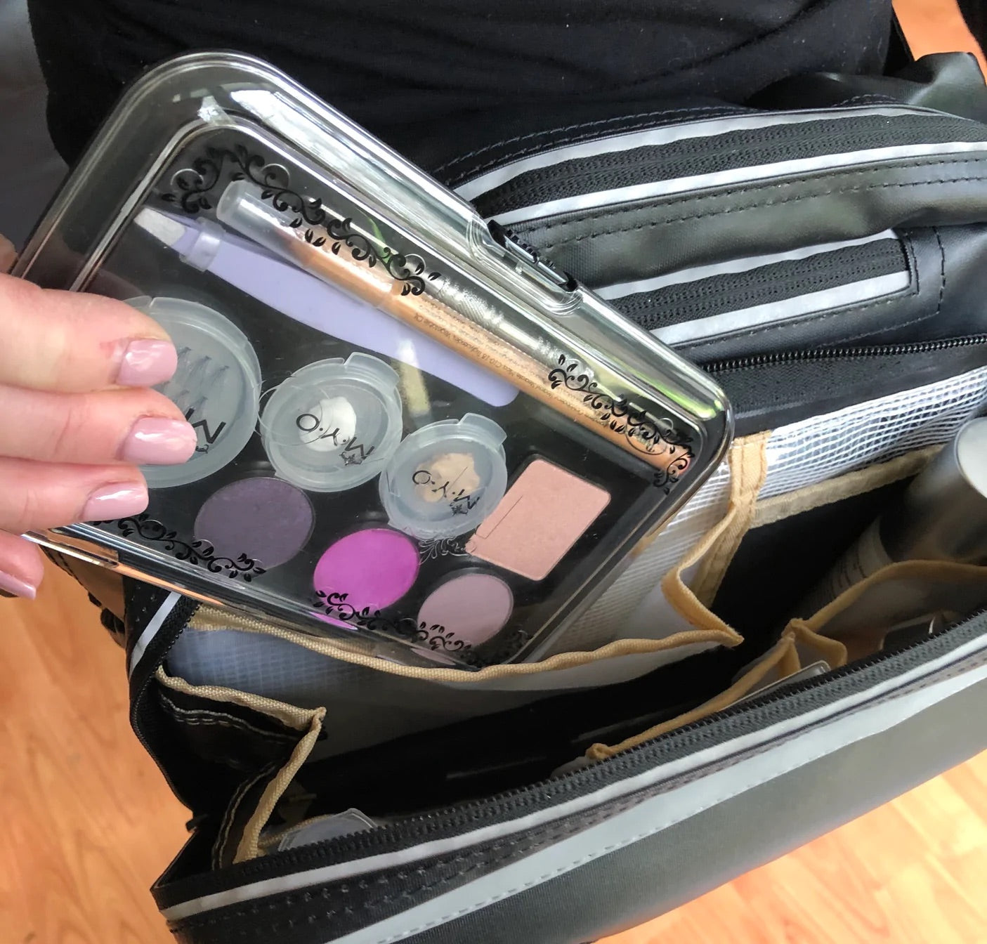 Pro Travel Makeup Case (Pro On-Set Touch Up Case)